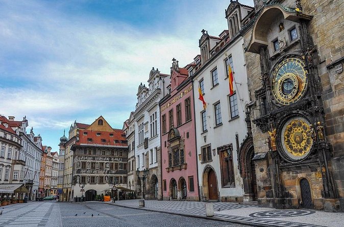 Explore Marvellous Prague: Self-Guided Audio Tour - Stop 3: Mihulka Powder Tower, Gothic gate energy and free entry