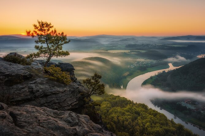 From Prague: Bohemian & Saxon Switzerland Small-Group Hike - Getting there from Prague, pickup, minivan comfort, and the passport check