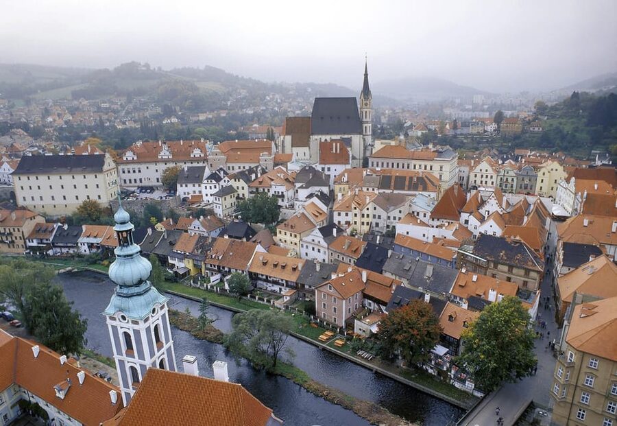 From Prague: Český Krumlov and České Budějovice Day Trip - From Prague departure to South Bohemia: why this timing works