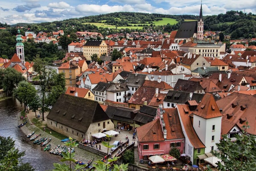 From Prague: Český Krumlov Full-Day Guided Tour - Second guided segment: more castle time and city connections