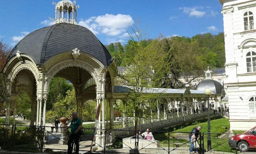 From Prague: Karlovy Vary Full-Day Tour - Free time for shopping: browse with a plan, not a panic
