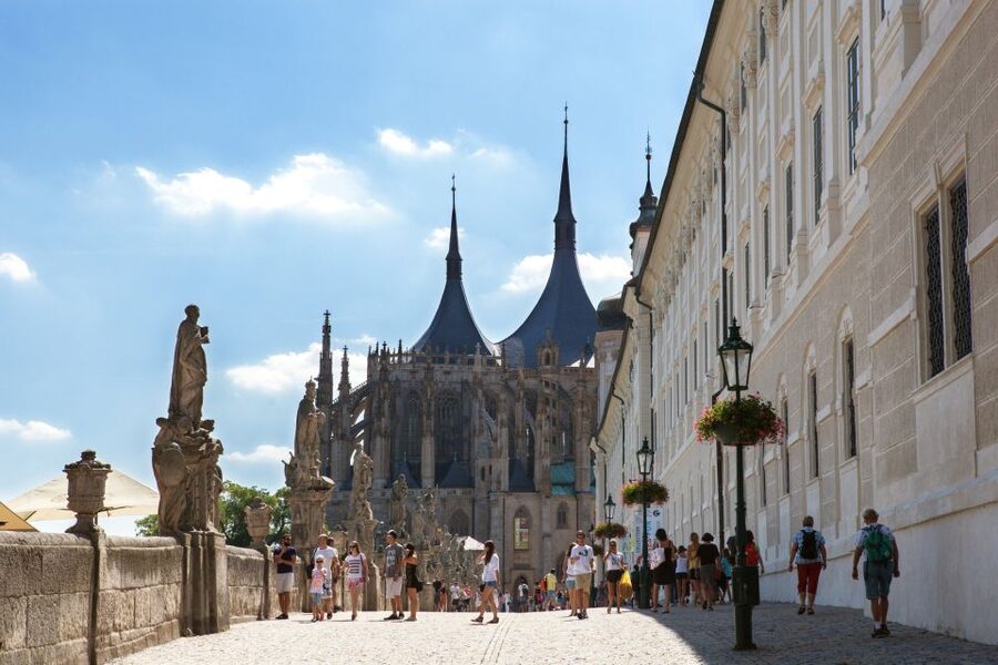 From Prague: Kutna Hora UNESCO Site Tour with Bone Chapel - Kutná Hora UNESCO, starting with the Bone Chapel (and the rules)