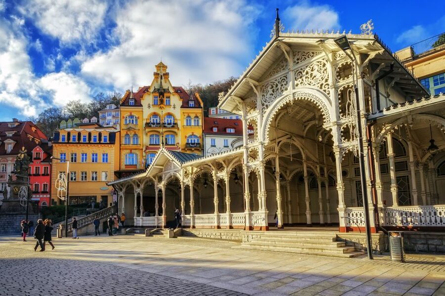 From Prague: Private Karlovy Vary & Crystal Factory Tour - From Prague to Karlovy Vary, and why this place matters