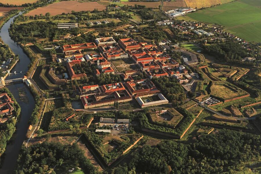 From Prague: Terezín and Ghetto Museum Guided Tour - Getting From Prague to Terezín Without Stress