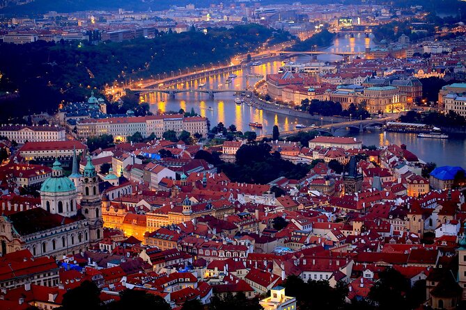 From Prague to Berlin, Private Transfer with Sightseeing Stops with Local Driver - Why this private Prague to Berlin transfer beats a rushed self-plan
