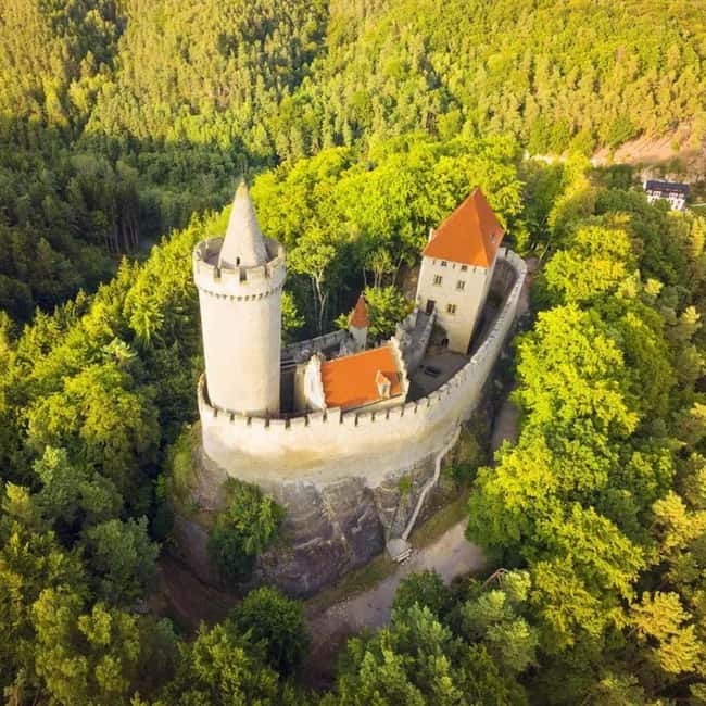 From Prague to the Vineyards: Wine & Gastronomy Tour - Should You Book From Prague to the Vineyards?