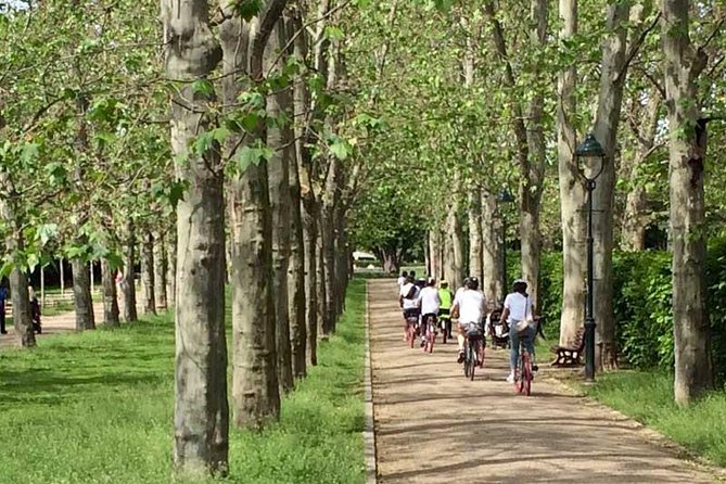 Full-Day All-in-One Electric Bike Tour of Prague (7hrs) - Street art, Lennonova zeď, and David Cerny moments