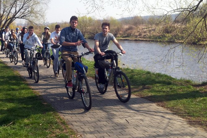 Full-Day Countryside Bike Tour to Karlstejn Castle (small group) - Rolling Out of Prague: Cernosice and Dobrichovice by the Berounka River