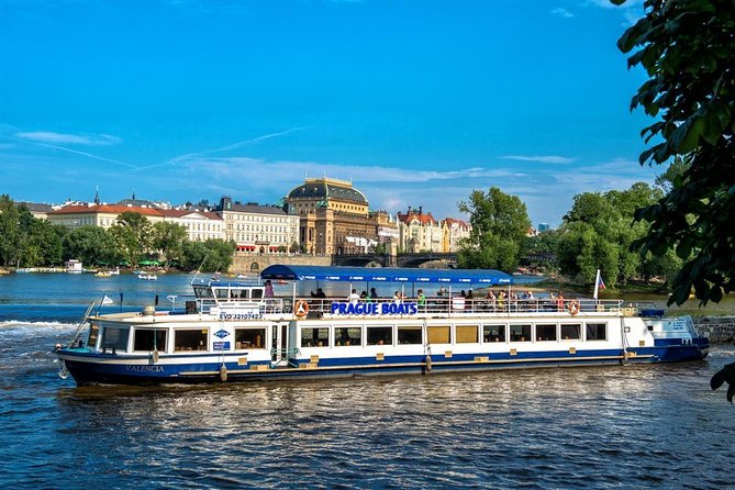Full-Day Prague in a Nutshell Walking Tour with delicious Lunch-Cruise - Municipal House, Powder Tower, and the Mozart-era thread