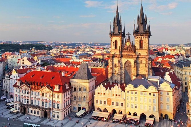 Full-Day Private Prague City tour: Prague Castle and Vltava River Cruise - Waldstein Garden in summer: a quiet pause with peacocks and the Devil’s Wall