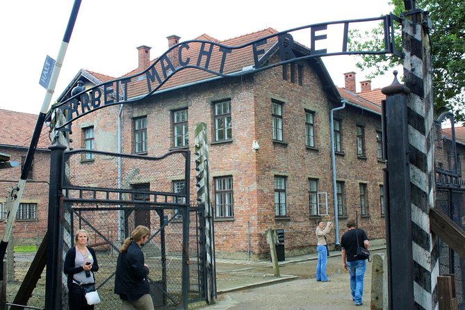 Full-Day Private Trip from Prague to Auschwitz - Birkenau - Prague to Auschwitz-Birkenau in One Long Day