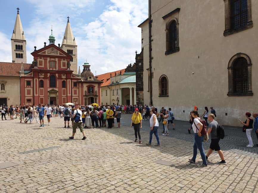 Get&Go:Prague Castle Ticket & E-Guide with Discount Vouchers - The self-paced castle route, St. Vitus to Golden Lane