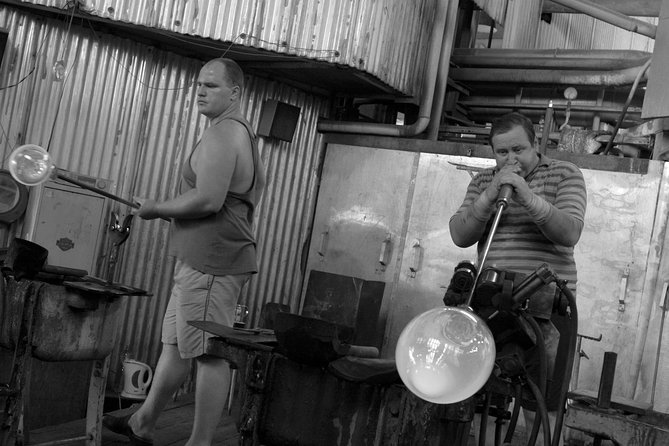 Glass and Brewery Day Trip from Prague - Who should book this glass and brewery day trip