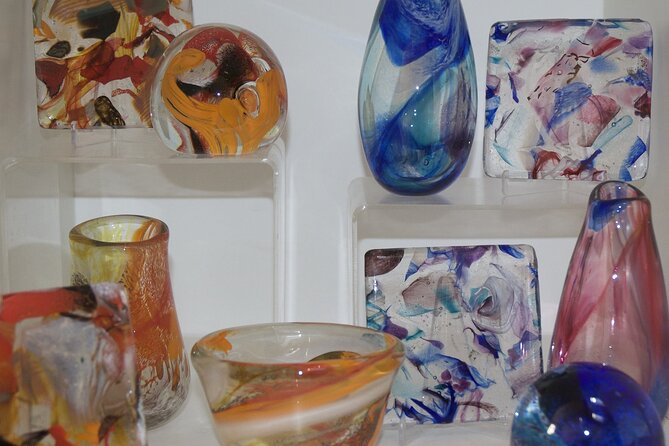 Glass blowing in Prague - Near-the-furnace learning, and why the pro does most of the work