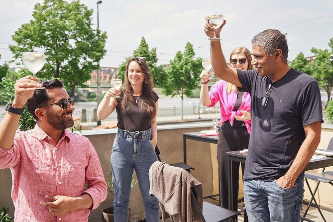 Gourmet Brunch with Chef: Unlimited Drinks & Stunning River Views - Key things to know before you go