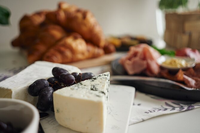 Gourmet Brunch with Chef: Unlimited Drinks & Stunning River Views - Price and value: what $210 gets you, and what to watch