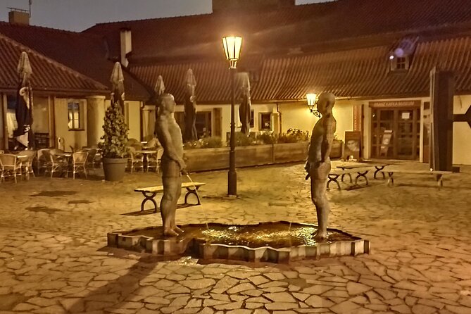 Guided Old Town & Jewish quarter Walking Tour Prague (Tip-based) - Quirky Prague you only catch on a guided walk: Černý, the narrow street, and Lennonova zeď