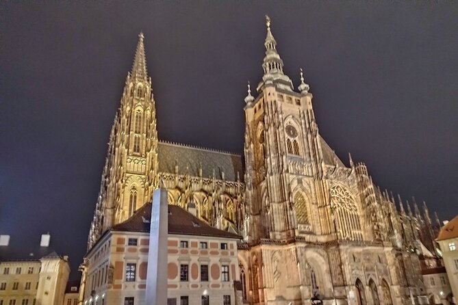 Guided Old Town & Jewish quarter Walking Tour Prague (Tip-based) - Old Town Square and the Astronomical Clock stop, what to notice outside