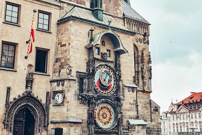 Guided Old Town & Jewish quarter Walking Tour Prague (Tip-based) - Meeting point reality check: Malostranská, then get ready to walk