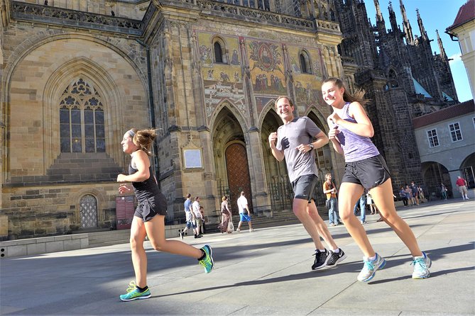 Guided Sightseeing Running Tour in Prague (9-12K) - Prague Castle grounds: the big finish for your legs and your eyes