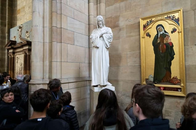 Guided Tour of Prague Castle with Ticket and Transport - Golden Lane Finish: Where the Castle Tour Turns Cozy