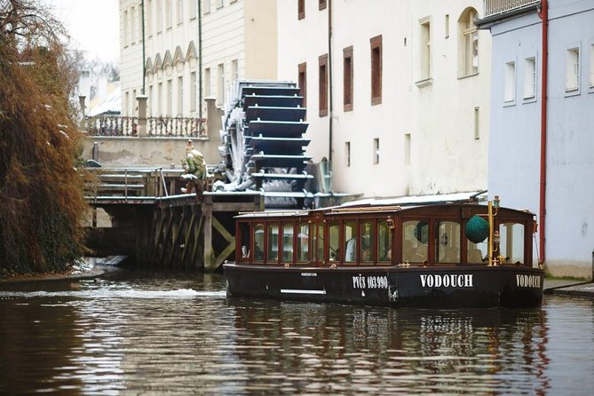 Half-Day Private Tour of Prague + River Cruise by Luxury Mercedes - How the private Mercedes tour keeps your Prague day efficient