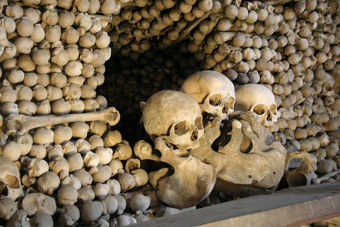 Half-Day Trip to Kutna Hora+Bone Church and Free Time from Prague - Stop 1: Sedlec’s Cemetery Church and the Bone Chapel (what to expect)