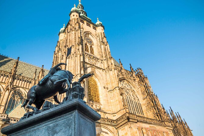 Highlights of Prague with a Funny and Local Guide - Starting at Náměstí Republiky: A Smart Meeting Point