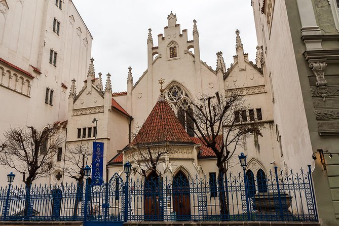 Josefov and the Jewish Museum in Prague - Ghetto and the Dark Chapter: Hearing It in Context