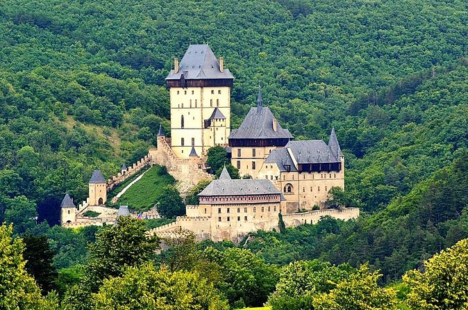 Karlstein Castle Private tour - Self-guided time outside: gardens, village atmosphere, and photos