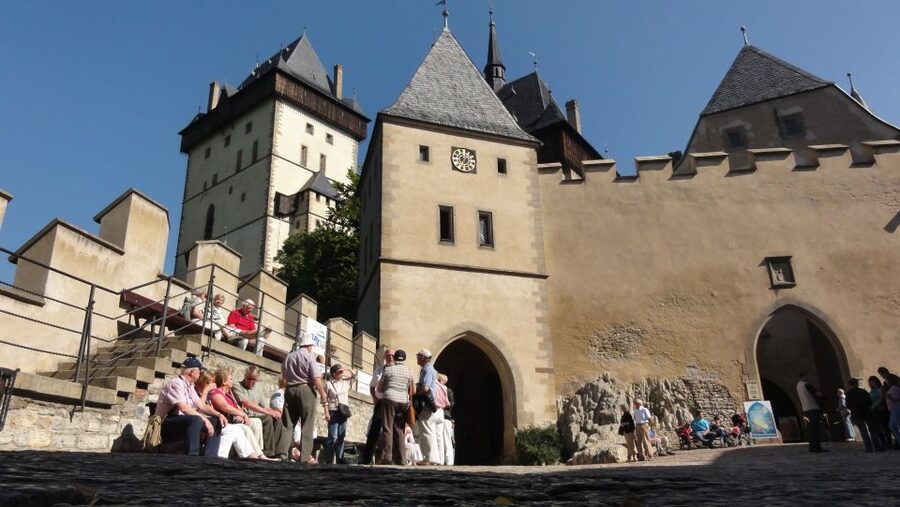 Karlstejn Castle & Crystal Manufactory - Private Tour - Entering Karlstejn Castle: Imperial Palace and Marian Tower