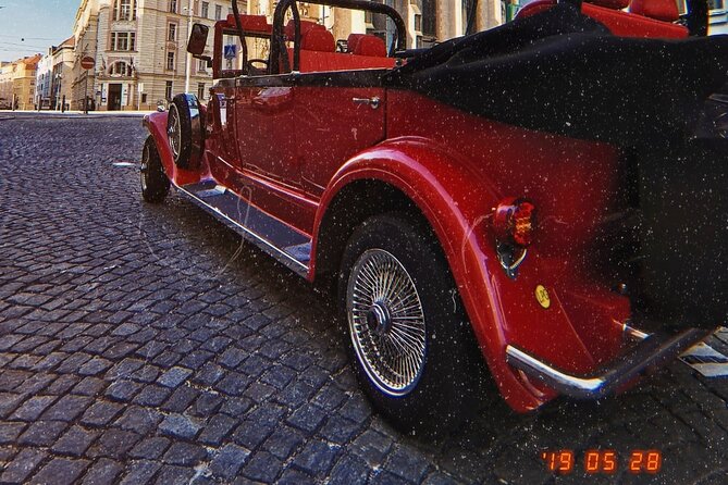 Karlstejn Castle in Vintage Convertible Car - Price and value for a group of up to five