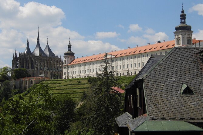 Kutna Hora and Bone Chapel Private Day Trip from Prague - Rejsek Square’s Gothic Stone Fountain, plus the water engineering angle