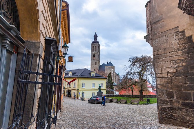Kutná Hora Medieval Town in Vintage Cabrio car - Pickup in Prague city center, private group style
