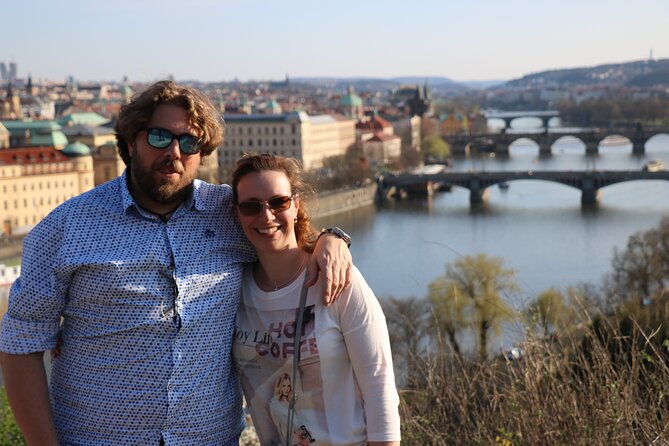 Live-Guided e-Scooter Tour of the Old Town of Prague, 60 min - Photo service, drinks in the office, and why these extras matter