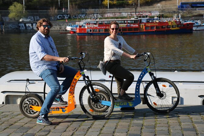 Live-Guided e-Scooter Tour of the Old Town of Prague, 60 min - Meeting at Maltezské square, then learning the scooter basics