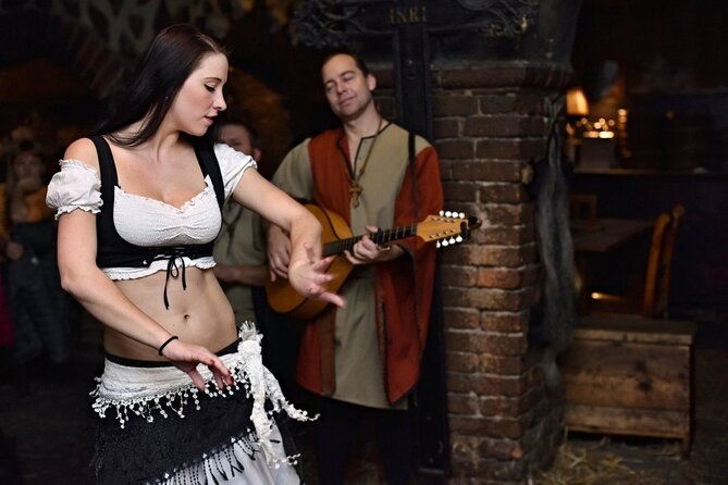 Medieval Dinner Show Castle and Brewery Tour with Hotel pick up - Dětenice Castle Tour: Rooms, Legends, and a Royal Backdrop