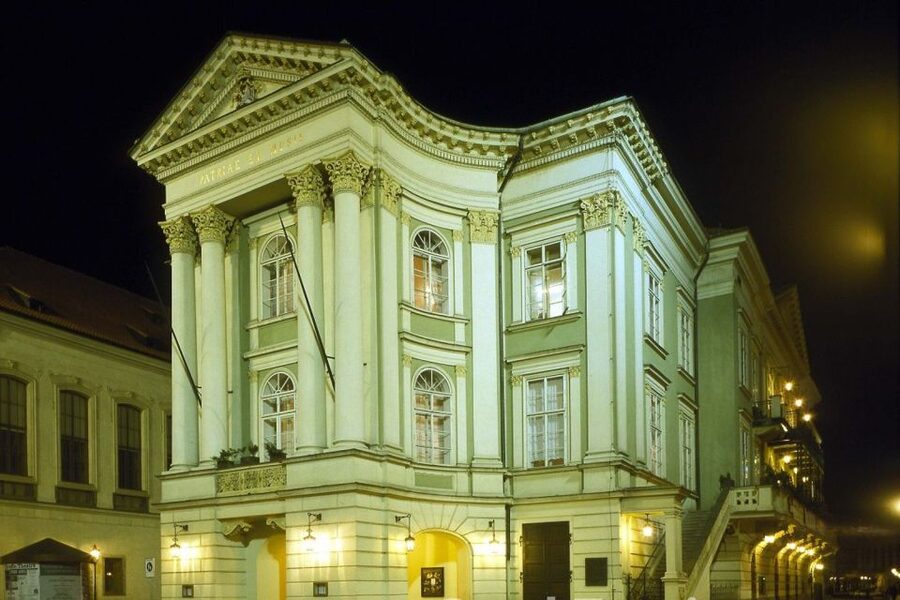 Mozart's Prague: Old Town, Lesser Town & Czech Museum Tour - Tram to Lesser Town, then Petřín for a tower view