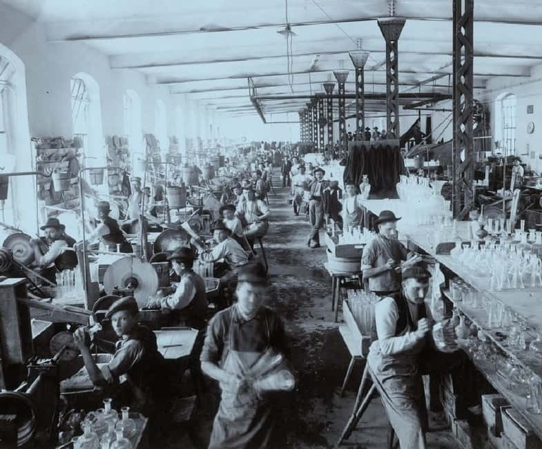 Nizbor Glass Factory Tour - Nizbor on the Berounka River: the small-town reset