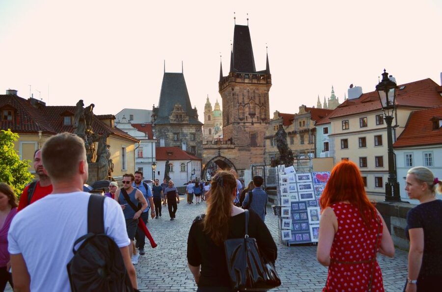 Panoramic Views of Prague Evening Walking Tour - Guides, Languages, and What Makes the Tour Feel Smooth