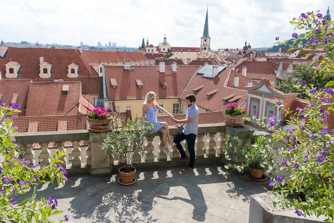 Photo Shoot for couple in Prague - Couples Photo Shoot in Prague: what you actually get
