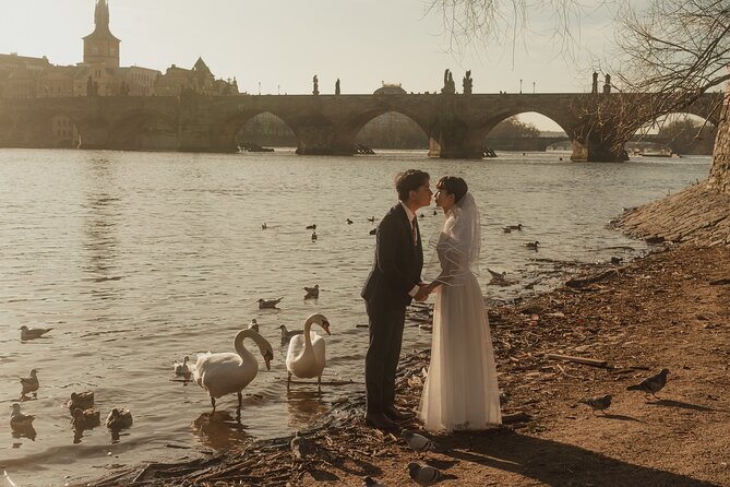 Photographer in Prague, private photoshoot - Old Town Hall and the Astronomical Clock: Start With Iconic Drama