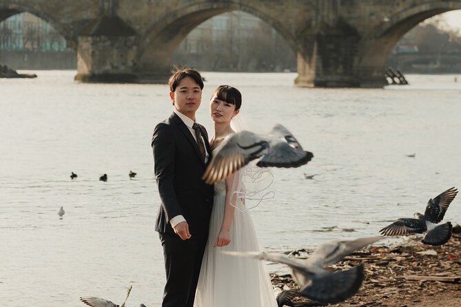 Photographer in Prague, private photoshoot - Rudolfinum and Prague Castle: When the City Turns Grand