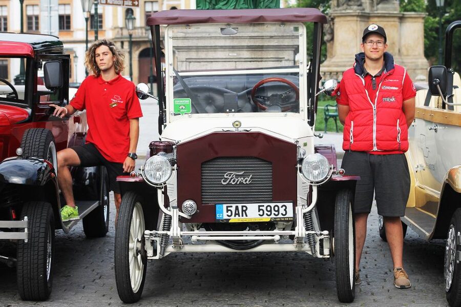 Prague: 1-Hour Vintage Car Tour - Price and Value: Is $212 Per Group Worth It?