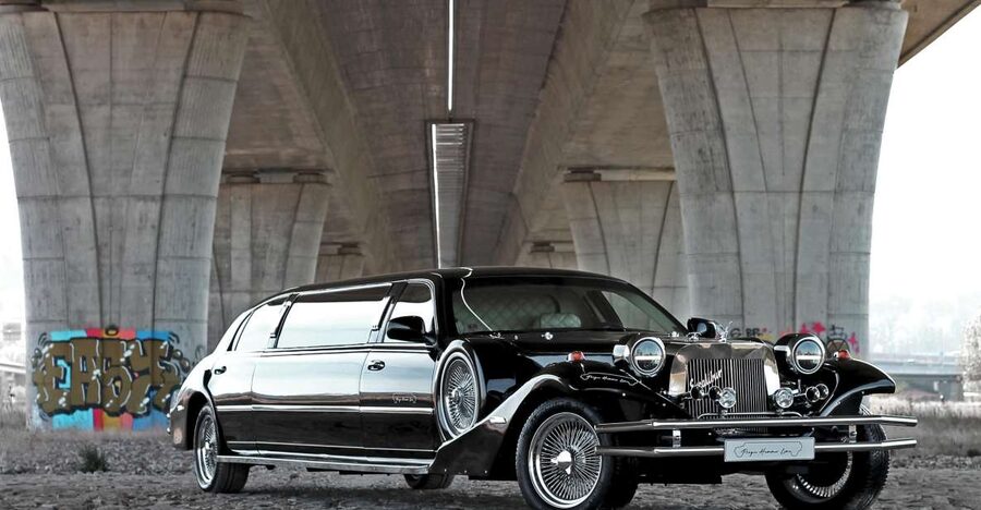 Prague: 1-Hour Vintage Limousine Rental - Key highlights you’ll care about
