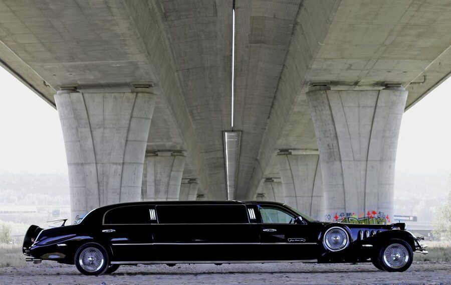 Prague: 1-Hour Vintage Limousine Rental - Small rules and constraints you should know up front