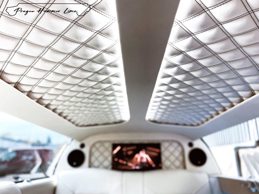 Prague: 1-Hour Vintage Limousine Rental - Inside the vintage limousine: comfort you can feel right away