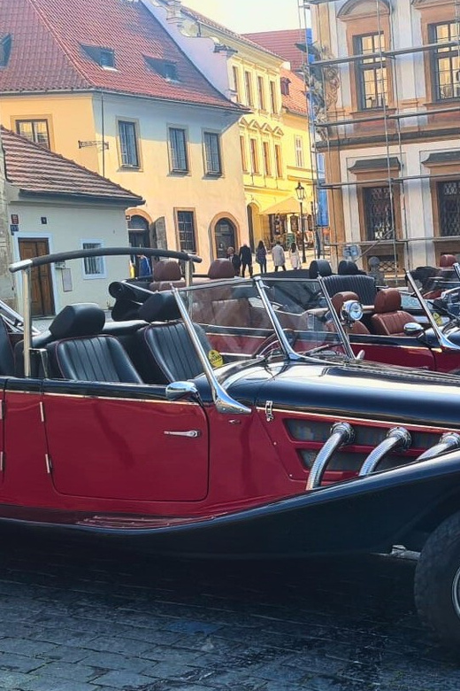 Prague: 120min Private Tour in Vintage Car, up to 6people! - Charles Bridge and St. Nicholas, plus a modern side trip