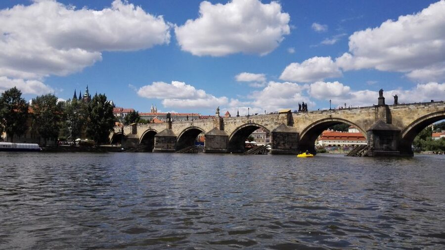 Prague: 2.5-Hour Walking Tour w/ 45 minute Boat Ride - A 3-Hour Old Town Walk, Then a 45-Minute Boat on the Vltava