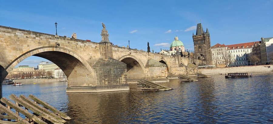 Prague: 2-Hour Historic Boat Cruise with Delicious Lunch - Boarding at River Trip s.r.o.: where to go, and why it matters